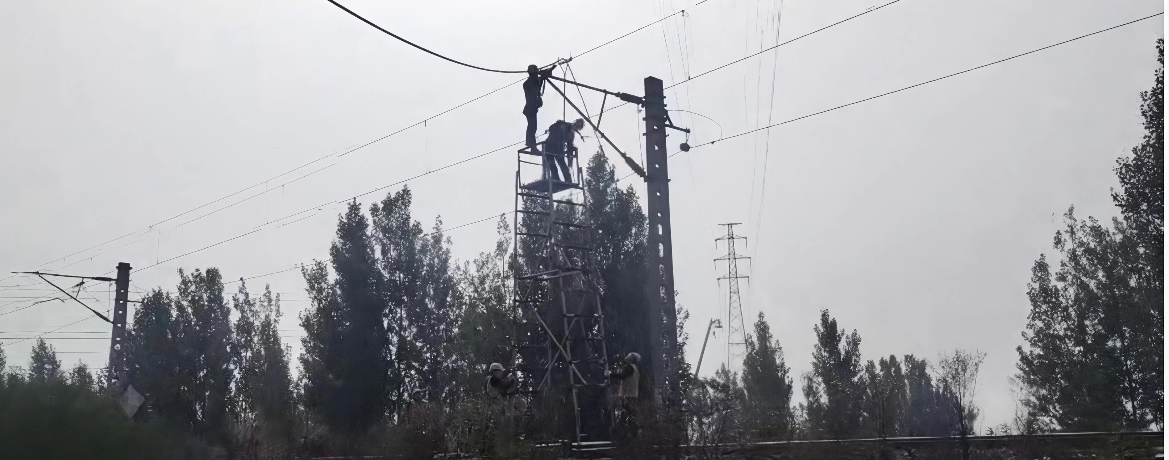 泰安市公鐵聯(lián)運物流產(chǎn)業(yè)園建設(shè)涉及的220kV 安汶/安東線#16～#B1 段線路遷改工程跨越國電泰安疏解線 K3+900 處新建電力線路